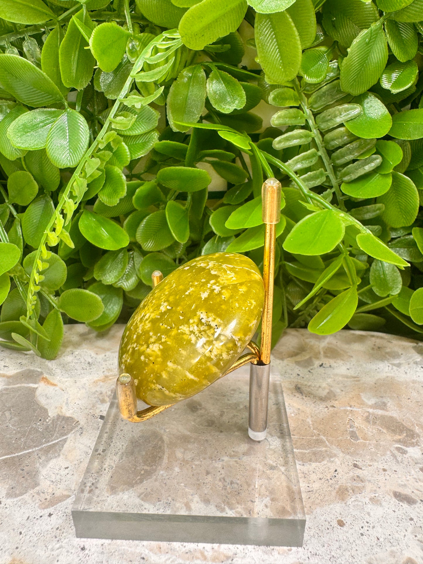 Dotted Serpentine Palm Stone 90g