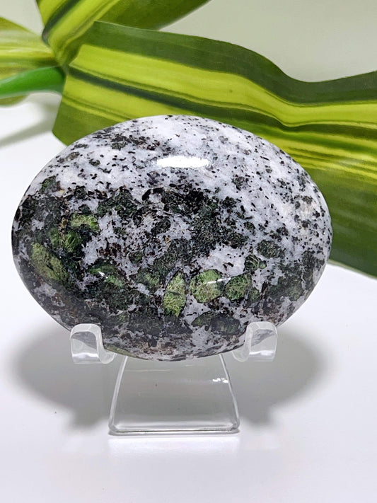 Diopside Palm Stone 144G