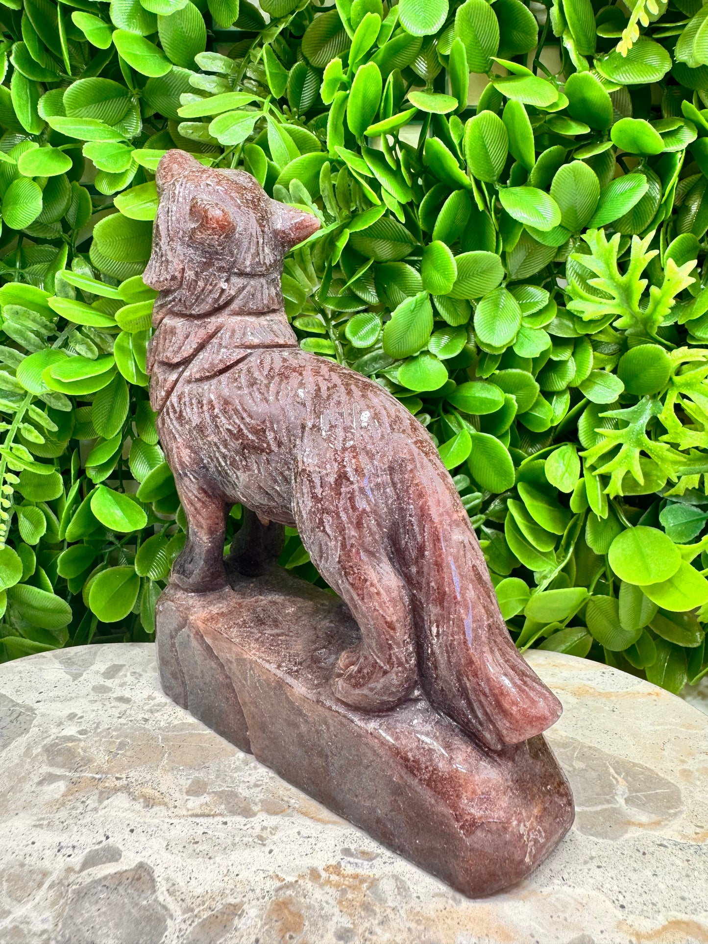 Strawberry Quartz Wolf 1190g