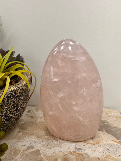 Rose Quartz Freeform 764g
