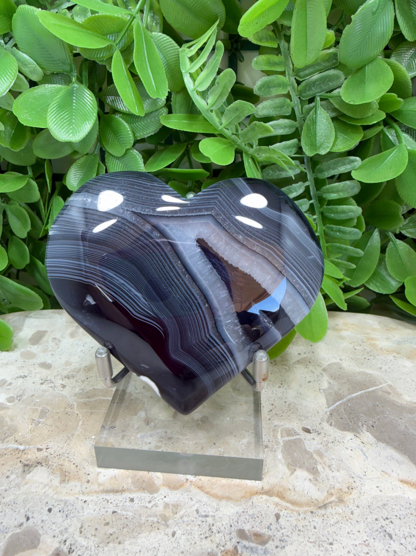 Black Banded Onyx Heart 172g