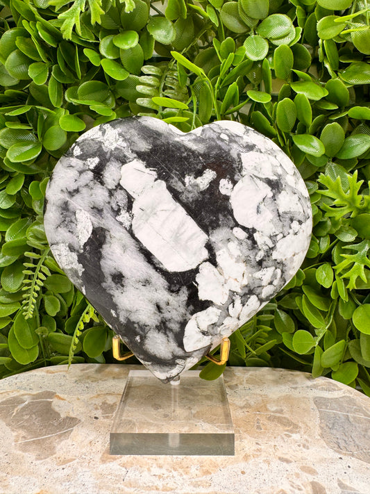 Tourmaline In Matrix Heart 1280g