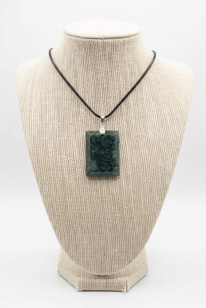 Moss Agate in Agate Square Pendant