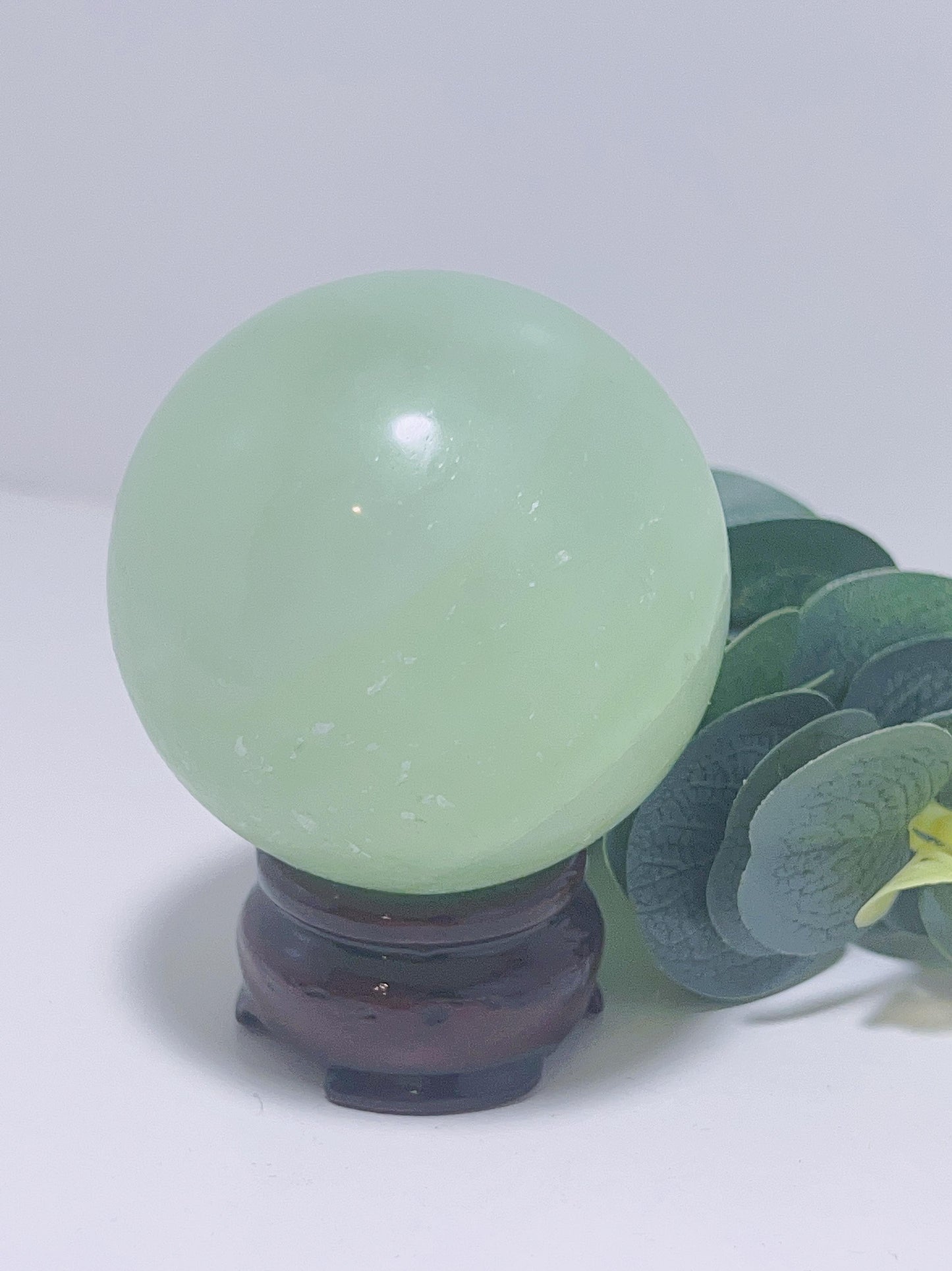 Pistachio Sphere 412G
