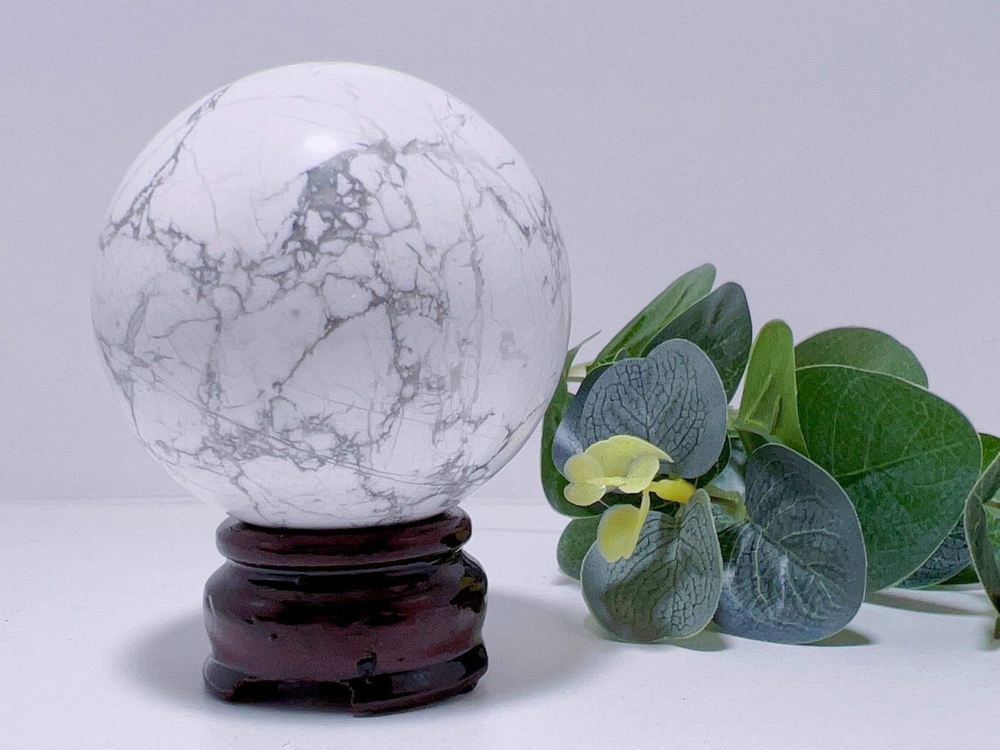 Howlite Sphere 434G